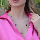 İkonik Alhambra Modeli Siyah Mine İşli Gümüş Kolye thumbnail 3