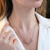 Geyik Model Rose Gold Kaplama Gümüş Kolye thumbnail 1