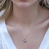 Yuvarlak Göz Modeli Zirkon Taşlı Gümüş Kolye thumbnail 4