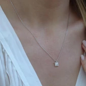 Kare Zirkon Taşlı Gümüş Kolye thumbnail 4