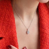 Baget Kesim Zirkon Taşlı Elips Gümüş Kolye thumbnail 4