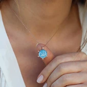 Çift Taraflı Mine İşli Allah Yazılı Rose Gold Kaplama Gümüş Kolye thumbnail 3