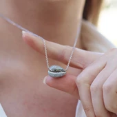 Gümüş Deniz Kabuğu Figürlü Zirkon Taşlı Kolye thumbnail 3