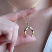 Hilal Modeli Renkli Zirkon Taşlı Gold Kaplama Gümüş Kolye thumbnail 3