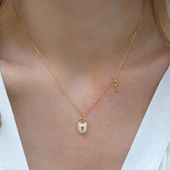 Zirkon Taşlı Anahtar Kilit Gold Kaplama Gümüş Kolye thumbnail 2