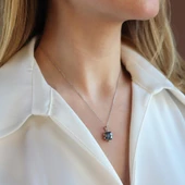 Mistik Topaz Taşlı Kare Lotus Çiçeği Gümüş Kolye thumbnail 1