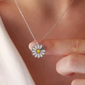 Mine İşli Papatya Model Gümüş Kolye thumbnail 1