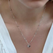 Kar Tanesi Gümüş Kolye thumbnail 3