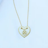 Beyaz Mine İşli Yonca Charmlı Gold Kaplama Gümüş Kolye thumbnail 4