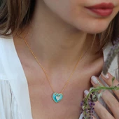 Turkuaz Mine İşli Kalp Charmlı Gold Kaplama Gümüş Kolye thumbnail 4