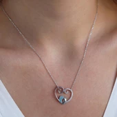 Turkuaz Taşlı Kalpli Anne Bebek Ayak İzi Gümüş Kolye thumbnail 4