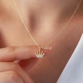 Kral Tacı Zirkon Taş Gold Kaplama Gümüş Kolye thumbnail 1