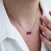 Baget Kesimli Pembe Gümüş Kolye thumbnail 2