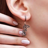 Siyah Zirkon Taşlı Love Yazılı Rose Gold Kaplama Gümüş Küpe thumbnail 2