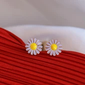 Mor Mineli Papatya Model Rose Gold Kaplama Gümüş Küpe thumbnail 3