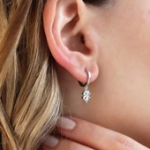 Zirkon Taşlı Yonca Gümüş Küpe thumbnail 4