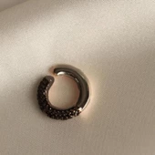 Yuvarlak Siyah Zirkon Taşlı Gümüş Kıkırdak Küpe thumbnail 2