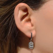 Baget Kesim Rodyum Kaplamalı Gümüş Tek Taş Küpe thumbnail 2