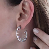 Renkli Zirkon Taş Detaylı Halka Gümüş Küpe thumbnail 2