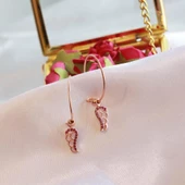 Melek Kanadı Fuşya Zirkon Taşlı Rose Gold Kaplama Gümüş Halka Küpe thumbnail 3