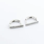 Zirkon Taşlı Çubuk Gümüş Küpe thumbnail 3