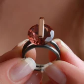 Yuvarlak Gold Çizgili Zultanit Taşlı Gümüş Yüzük thumbnail 2