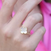 İkonik Alhambra Sedef Taşlı Gold Kaplama Gümüş Yüzük thumbnail 2