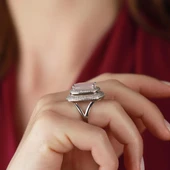 Zirkon Taş Çerçeveli Pembe Kuvars Taşlı  Gümüş Yüzük thumbnail 4