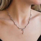 Çiçek Modeli Zirkon Taşlı Gümüş Gerdanlık thumbnail 3