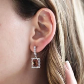 Zultanit Taşlı Radiant Kesim Zirkon Taş Çerçeveli Gümüş Küpe thumbnail 1