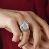 Zirkon Taş Çerçeveli Pembe Kuvars Taşlı  Gümüş Yüzük thumbnail 2