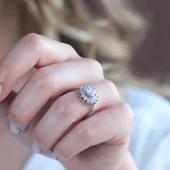 Starlight Diamond Çiçek Gümüş Yüzük thumbnail 5