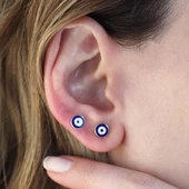 Mineli Gümüş Nokta Küpe thumbnail 1