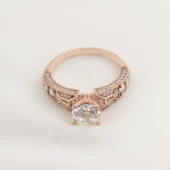 Round Kesim tasarım Rose Gold Kaplama Sky Diamond Yüzük thumbnail 2