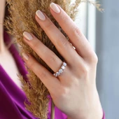 Round Kesim Beştaş Modeli Rose Gold Kaplama Sky Diamond Yüzük thumbnail 1