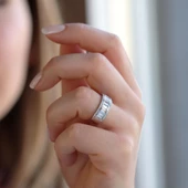 Baget Kesim Kenarları Mikro Taşlı Yarımtur Sky Diamond Yüzük thumbnail 3