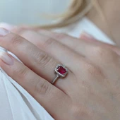 Mini Sonsuzluk Detaylı Kırmızı Zirkon Taşlı Gümüş Yüzük thumbnail 2