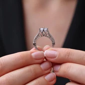 Starlight Diamond Gümüş İşlemeli Yuvarlak Kesim Tek Taş Gümüş Yüzük thumbnail 2