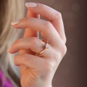 Tek Taş Round Kesim Rose Gold Kaplama Sky Diamond Yüzük thumbnail 4