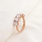 Round Kesim Beştaş Modeli Rose Gold Kaplama Sky Diamond Yüzük thumbnail 2