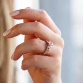 Round Kesim tasarım Rose Gold Kaplama Sky Diamond Yüzük thumbnail 5