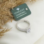 Üç Sıra Taşlı Stalight Diamond Gümüş Yüzük thumbnail 2