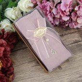 Anneler Gününe Özel Pembe Şal, Kolye Süslemeli Set - 6