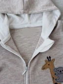 6-9 9-12 Ay Ef Çizgi Boy Fermuarlı Zürafa Nakışlı Kapşonlu Kız Erkek Bebek Tulumu Kahvemelanj thumbnail 4