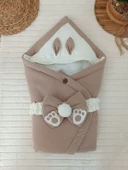 Yenidoğan 4 Kat Müslin Kumaş Kulaklı Patili Fiyonk Bebek Battaniyesi Kundak Yeşil thumbnail 1