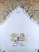 Sahra Taç Nakışlı İnci Ve Dantel Fiyonklu Çift Dantel Duvaklı Trilüks Kundak Bebek Battaniyesi Gold thumbnail 4