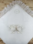 Yenidoğan İpek Venüs Taç Nakışlı Delüks Kundak Bebek Battaniyesi Ekru thumbnail 3