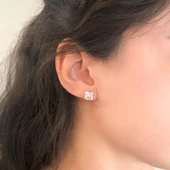 BZ Altın Kaplama Dört Tırnaklı Kare Zirkon Taş Kadın Küpe UNK-778 - 3