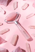 ECOTOOLS MİNİ ROSE KUVARS YÜZ MASAJ ALETİ - 3