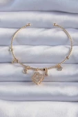 Pirinç Altın Renk Zirkon Taşlı Yonca Model Charm Bileklik - TJ-BB6327 - 1